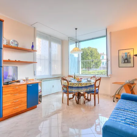 La Casa Di Valeria Close To The Sea - Happy Apartment